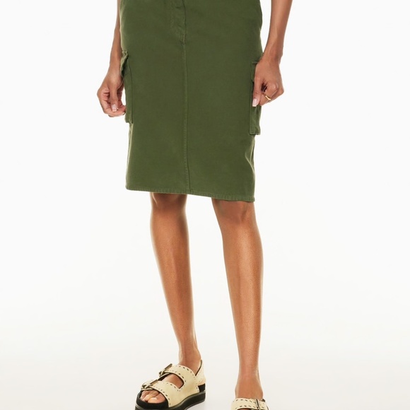 Aritzia Wilfred Freed Havasu Cargo Skirt in Fatigue- Size 6